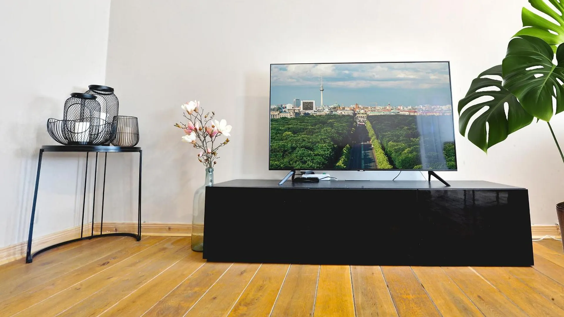 Lux Central Apartment Berlin Almanya