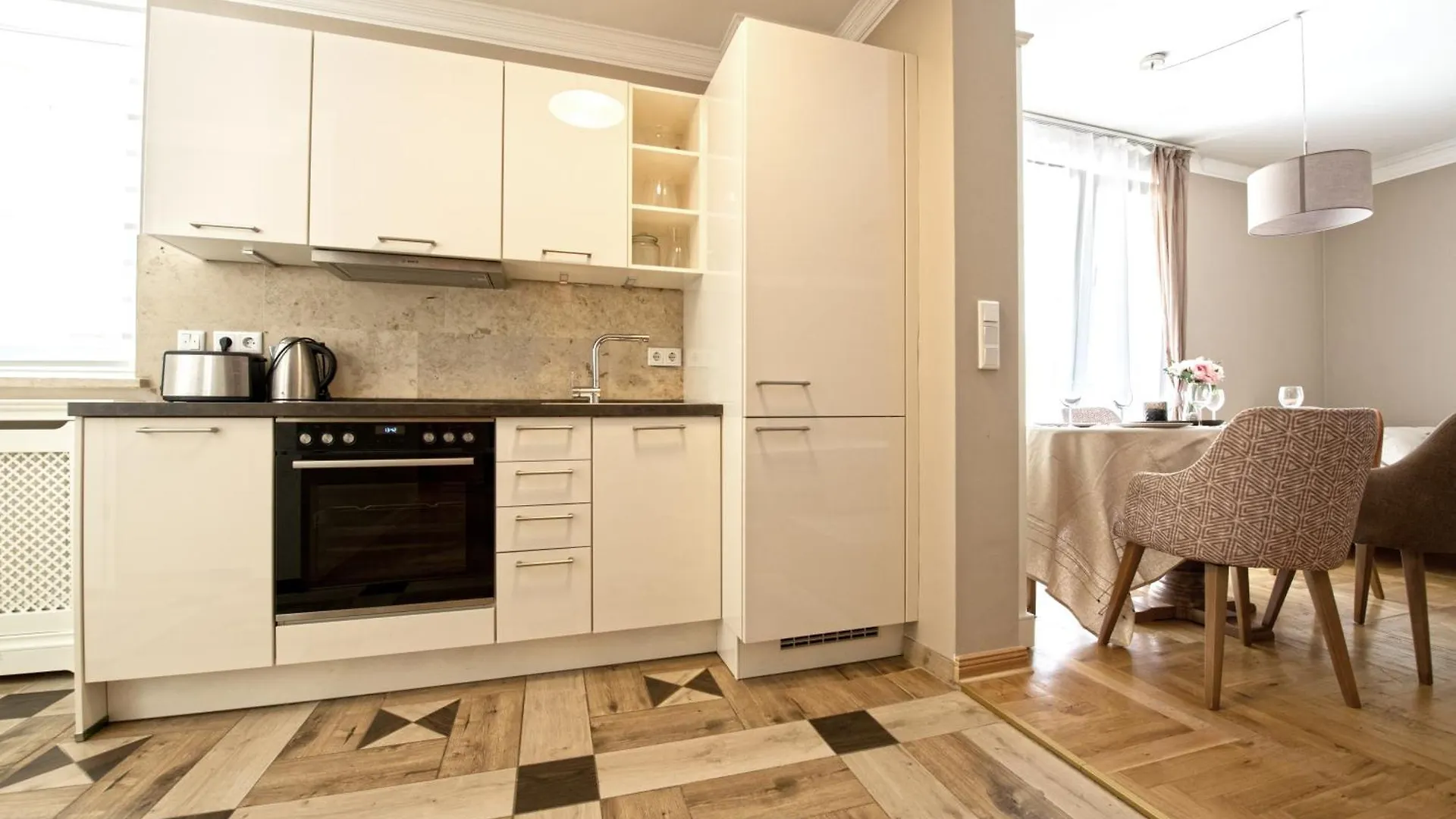 Lux Central Apartment Berlin Almanya