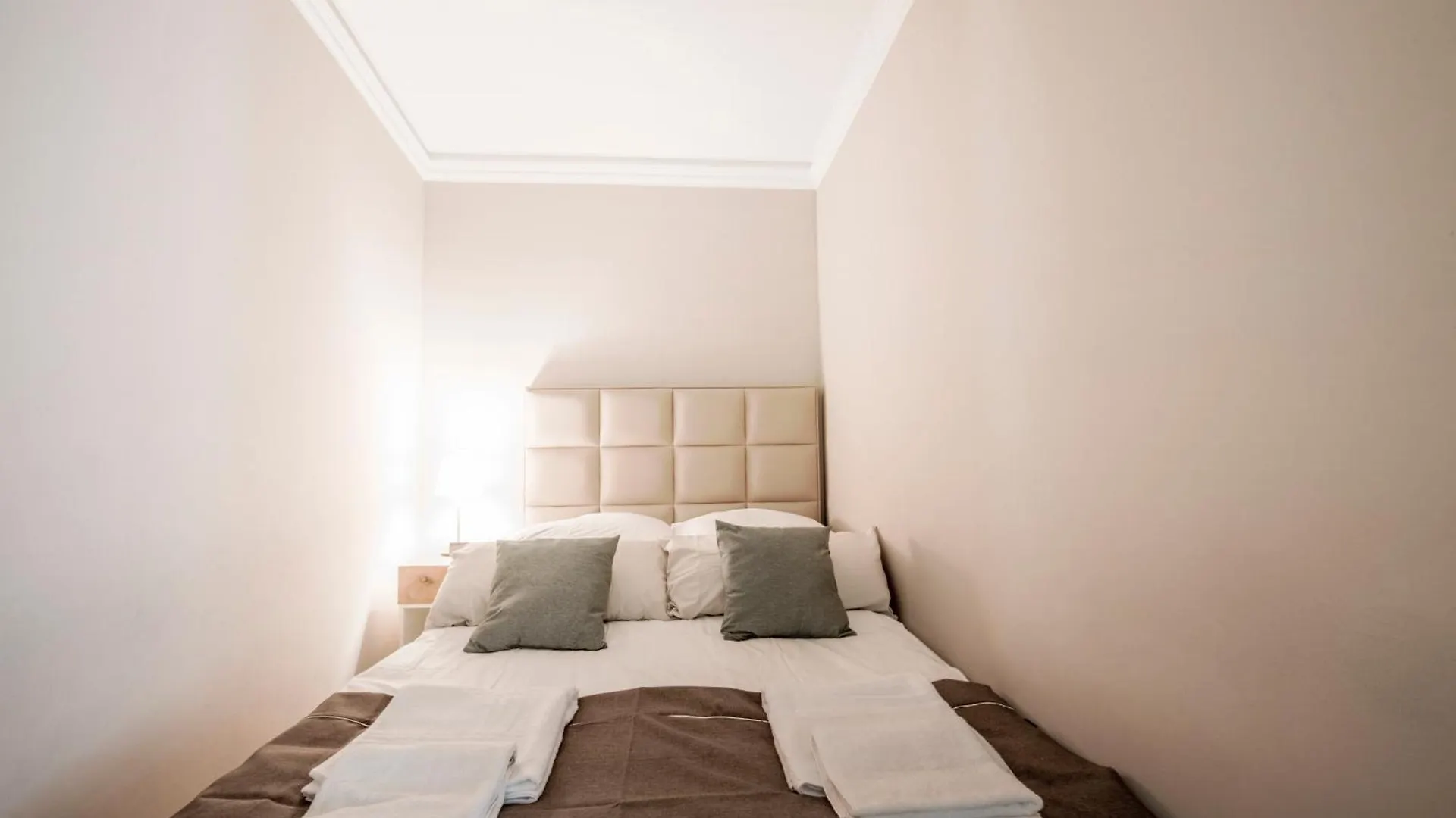 Lux Central Apartment Berlin 0*,  Almanya