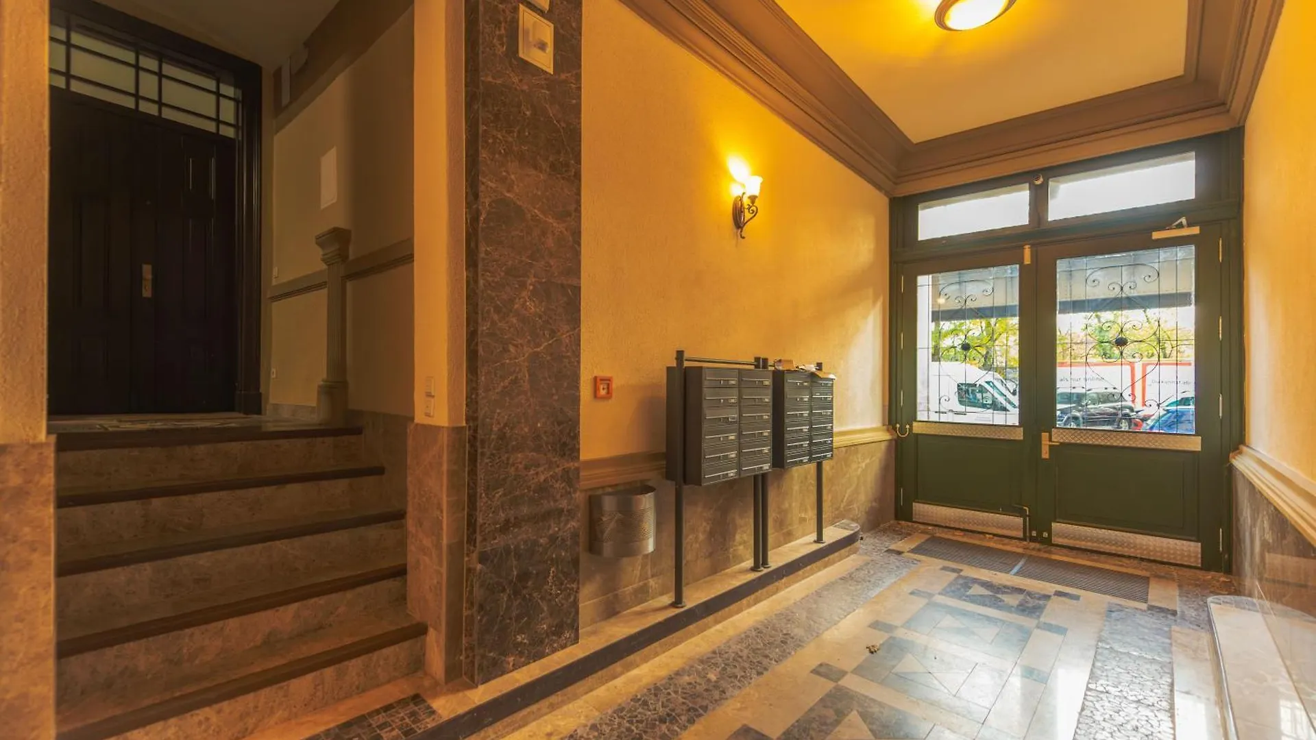 Lux Central Apartment Berlin