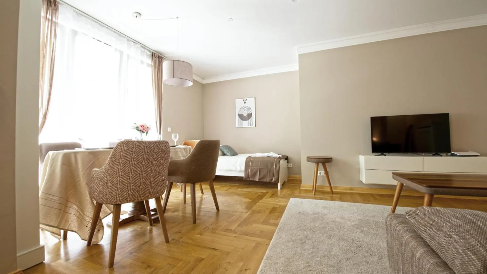 Lux Central Apartment Berlin 0*,